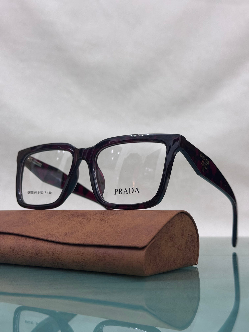 Prada - prestige bordeaux