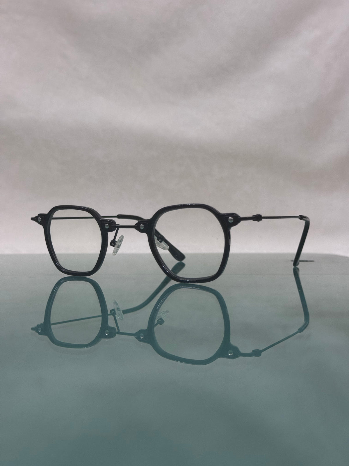 Hexa Noir